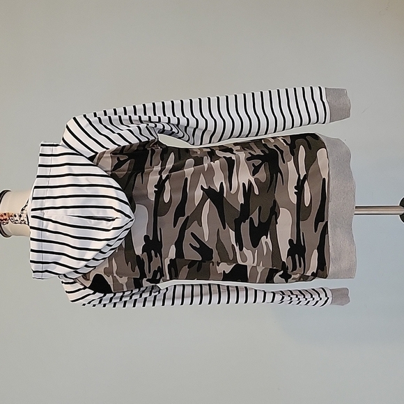 LILDY Super Soft Hoodie In Black White Stripes And Camo. Size S - M - Picture 3 of 5